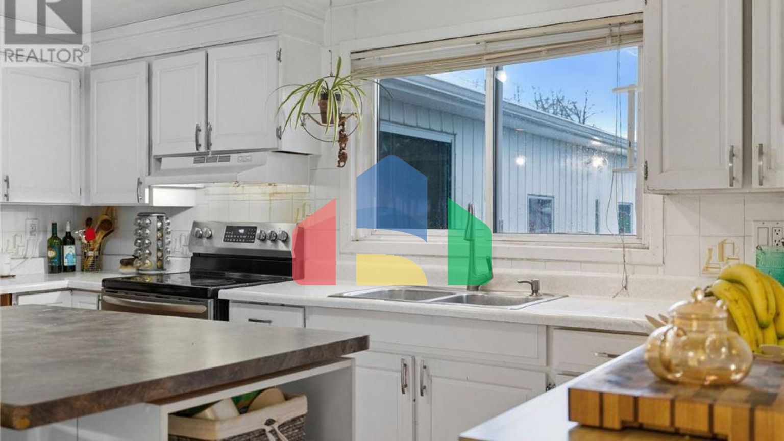 Residential - Single Family Home - Hamilton, Canada - Canada