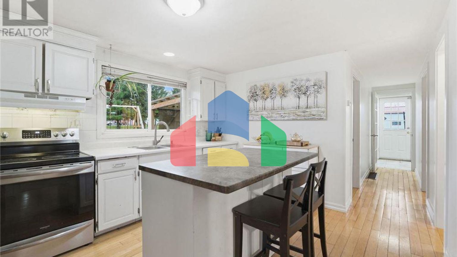 Residential - Single Family Home - Hamilton, Canada - Canada