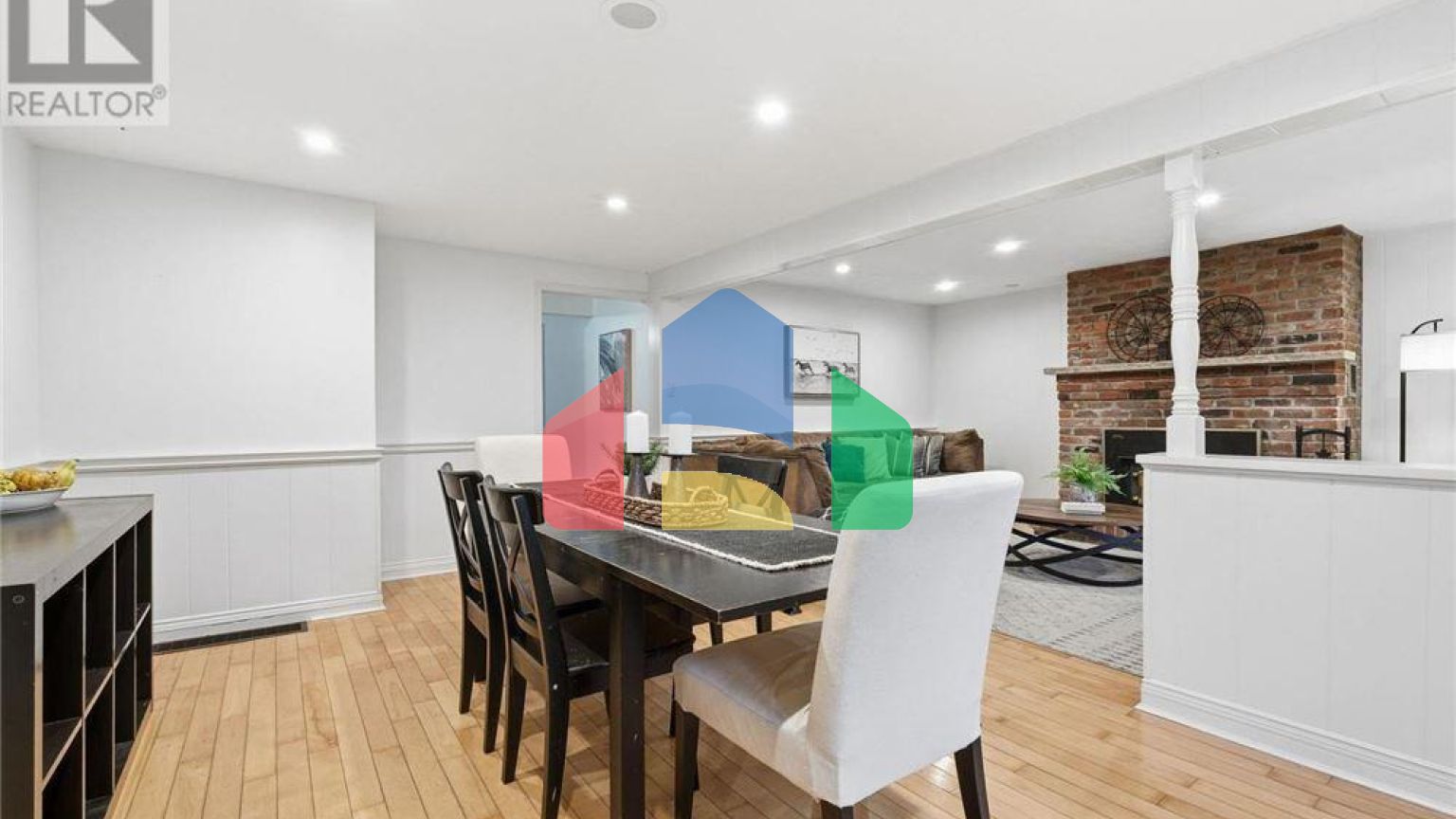 Residential - Single Family Home - Hamilton, Canada - Canada