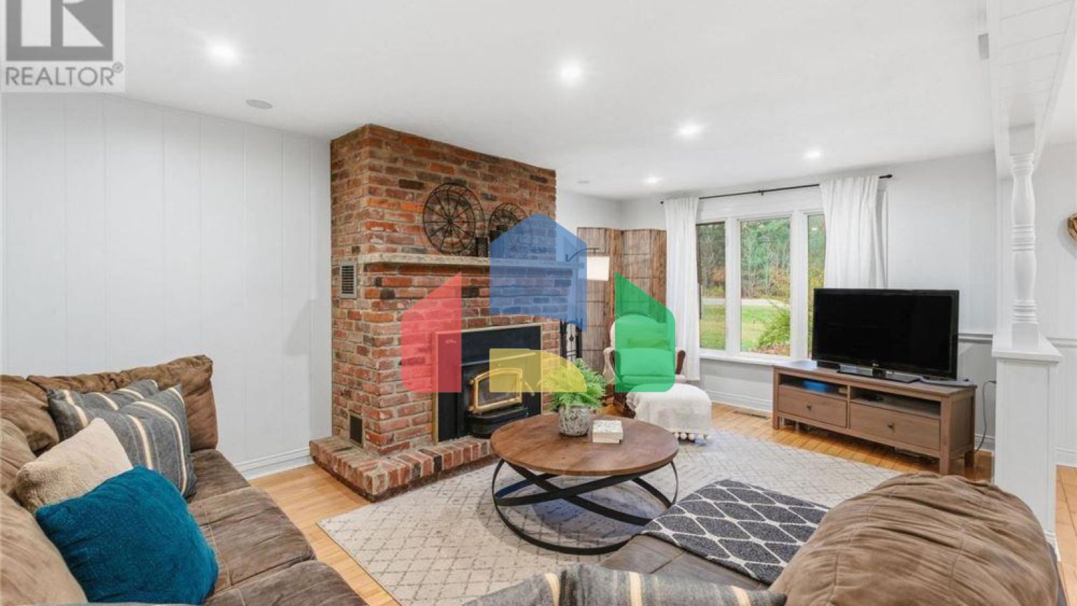 Residential - Single Family Home - Hamilton, Canada - Canada