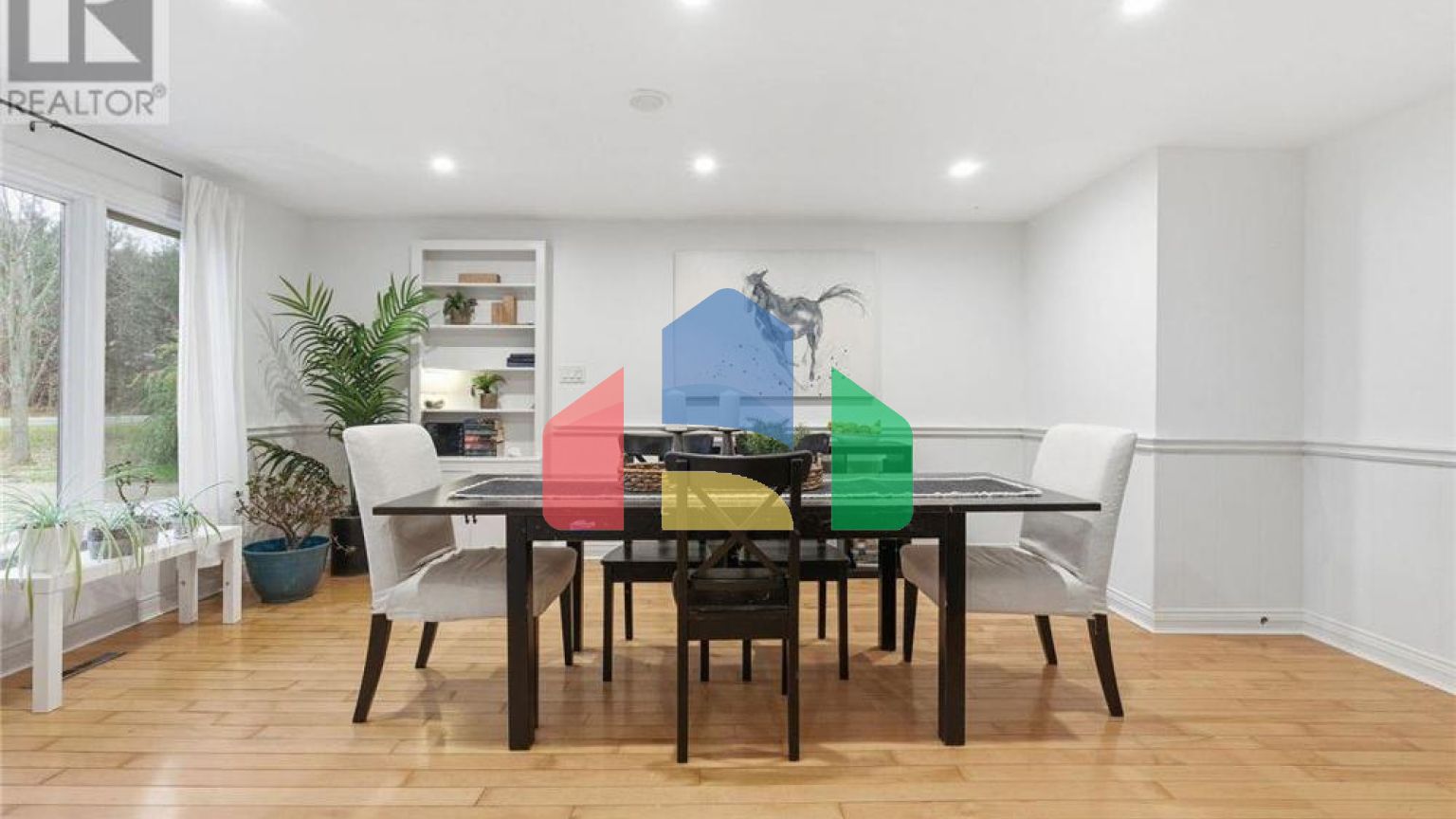 Residential - Single Family Home - Hamilton, Canada - Canada