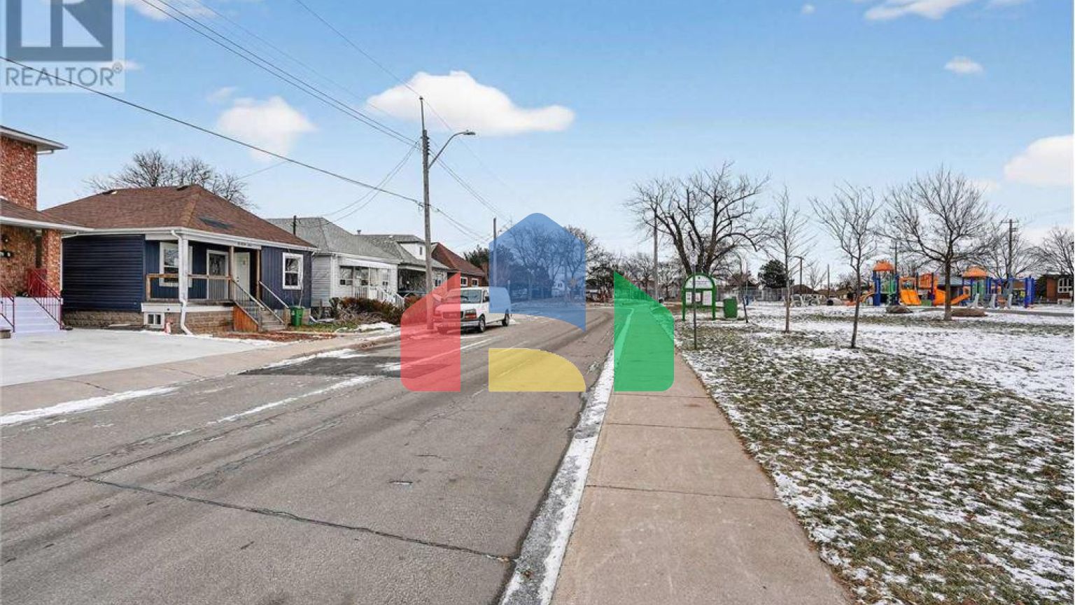 Residential - Single Family Home - Hamilton, Canada - Canada