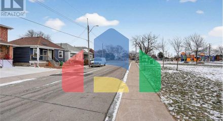 Residential - Single Family Home - Hamilton, Canada - Canada