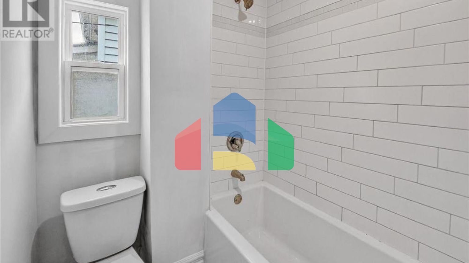 Residential - Single Family Home - Hamilton, Canada - Canada