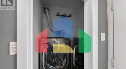 Residential - Single Family Home - Hamilton, Canada - Canada