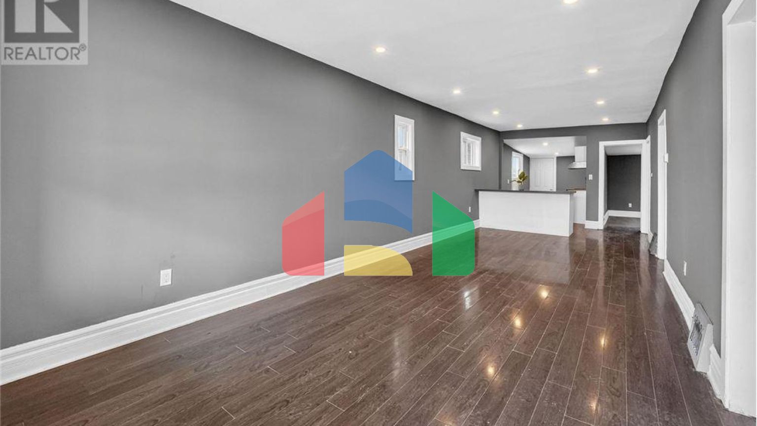 Residential - Single Family Home - Hamilton, Canada - Canada