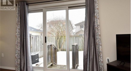 Residential - Condo/Apartment - Hamilton, Canada - Canada