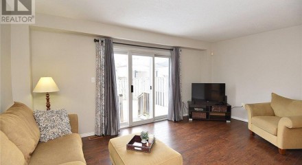 Residential - Condo/Apartment - Hamilton, Canada - Canada