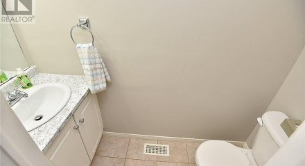 Residential - Condo/Apartment - Hamilton, Canada - Canada