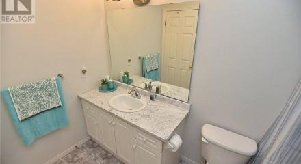 Residential - Condo/Apartment - Hamilton, Canada - Canada