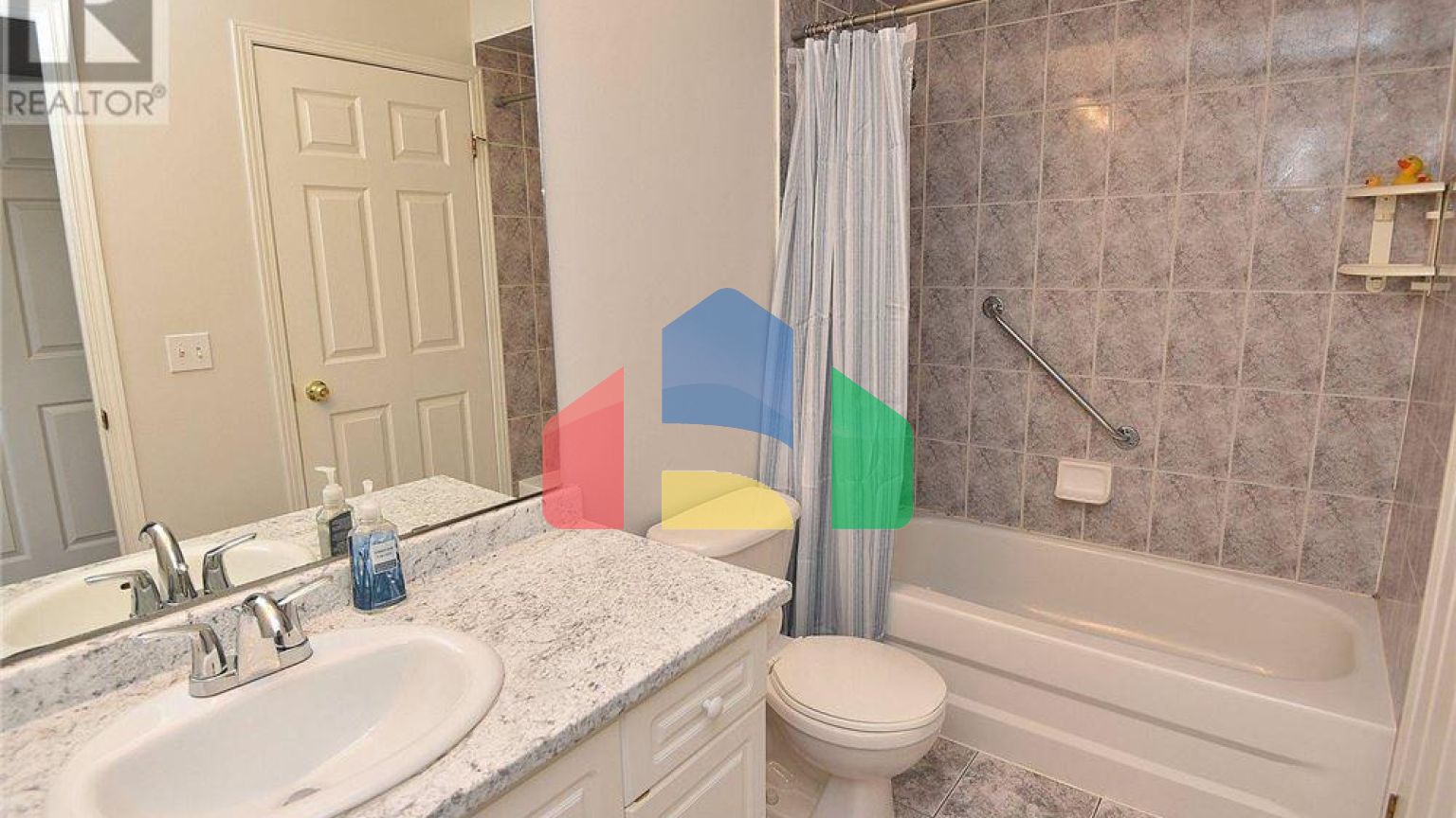 Residential - Condo/Apartment - Hamilton, Canada - Canada