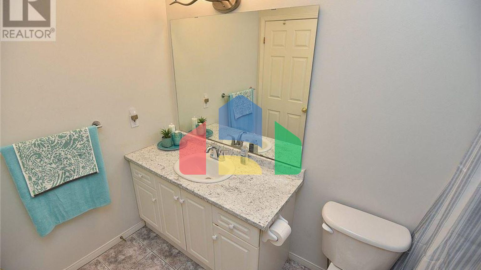 Residential - Condo/Apartment - Hamilton, Canada - Canada