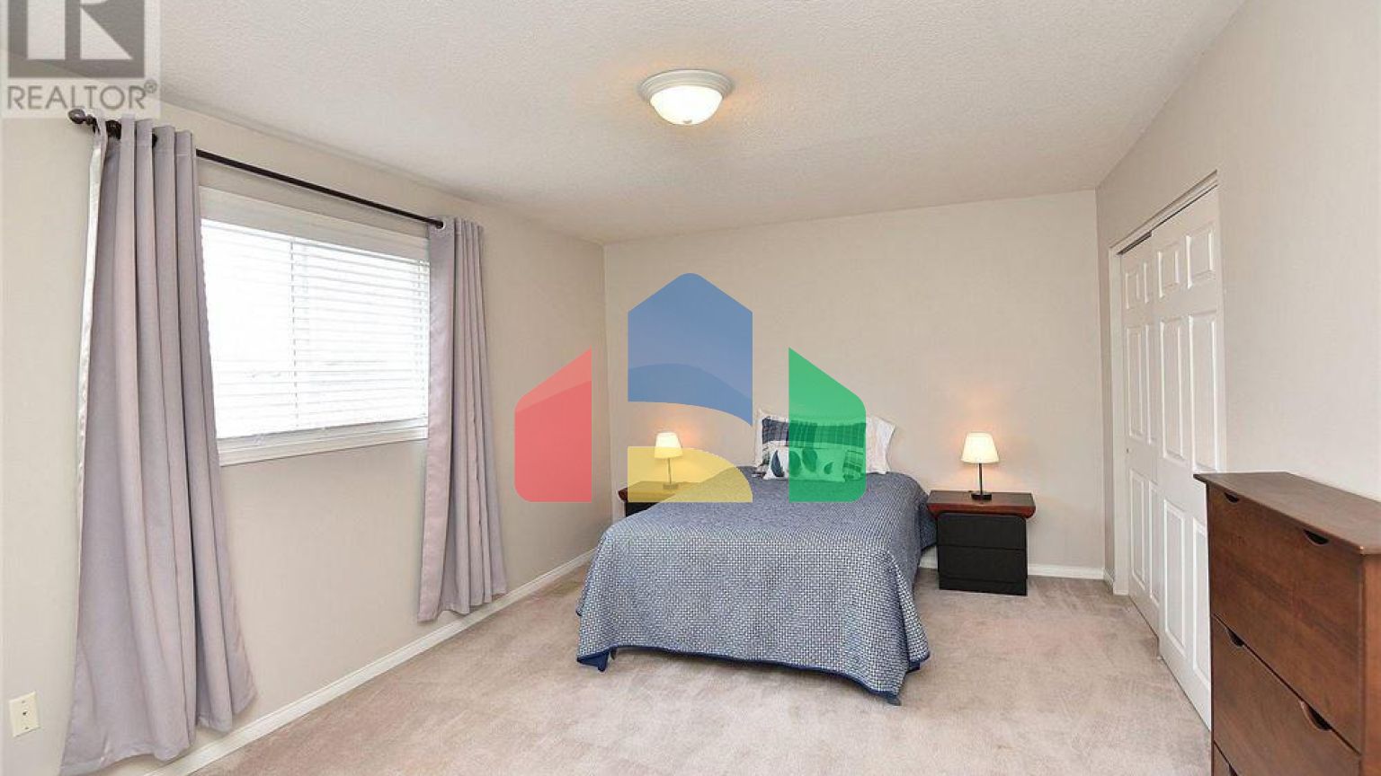 Residential - Condo/Apartment - Hamilton, Canada - Canada