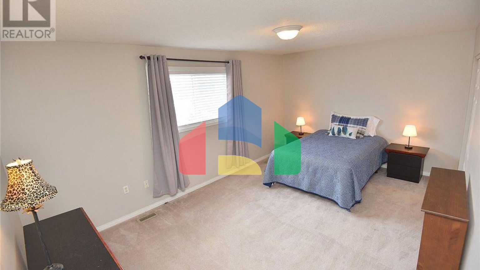 Residential - Condo/Apartment - Hamilton, Canada - Canada