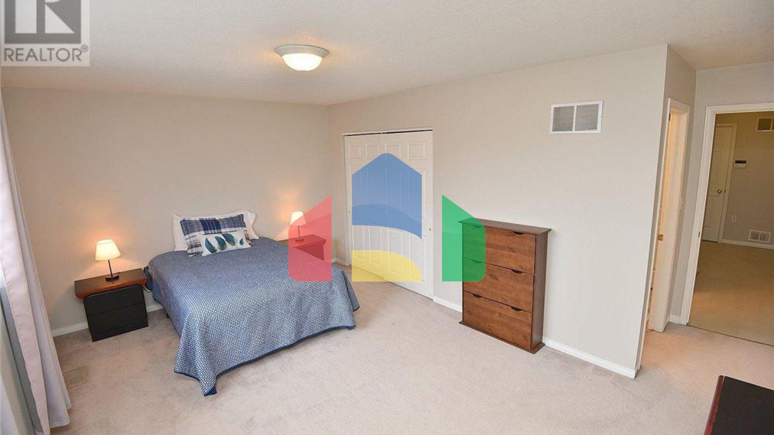 Residential - Condo/Apartment - Hamilton, Canada - Canada