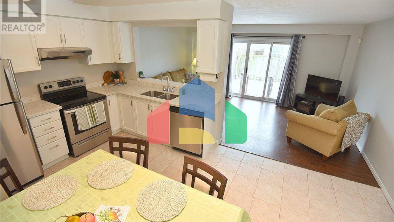 Residential - Condo/Apartment - Hamilton, Canada - Canada