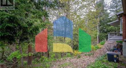 Residential - Single Family Home - Hamilton, Canada - Canada