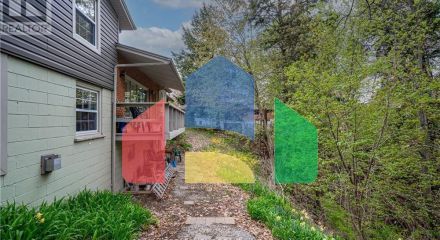 Residential - Single Family Home - Hamilton, Canada - Canada