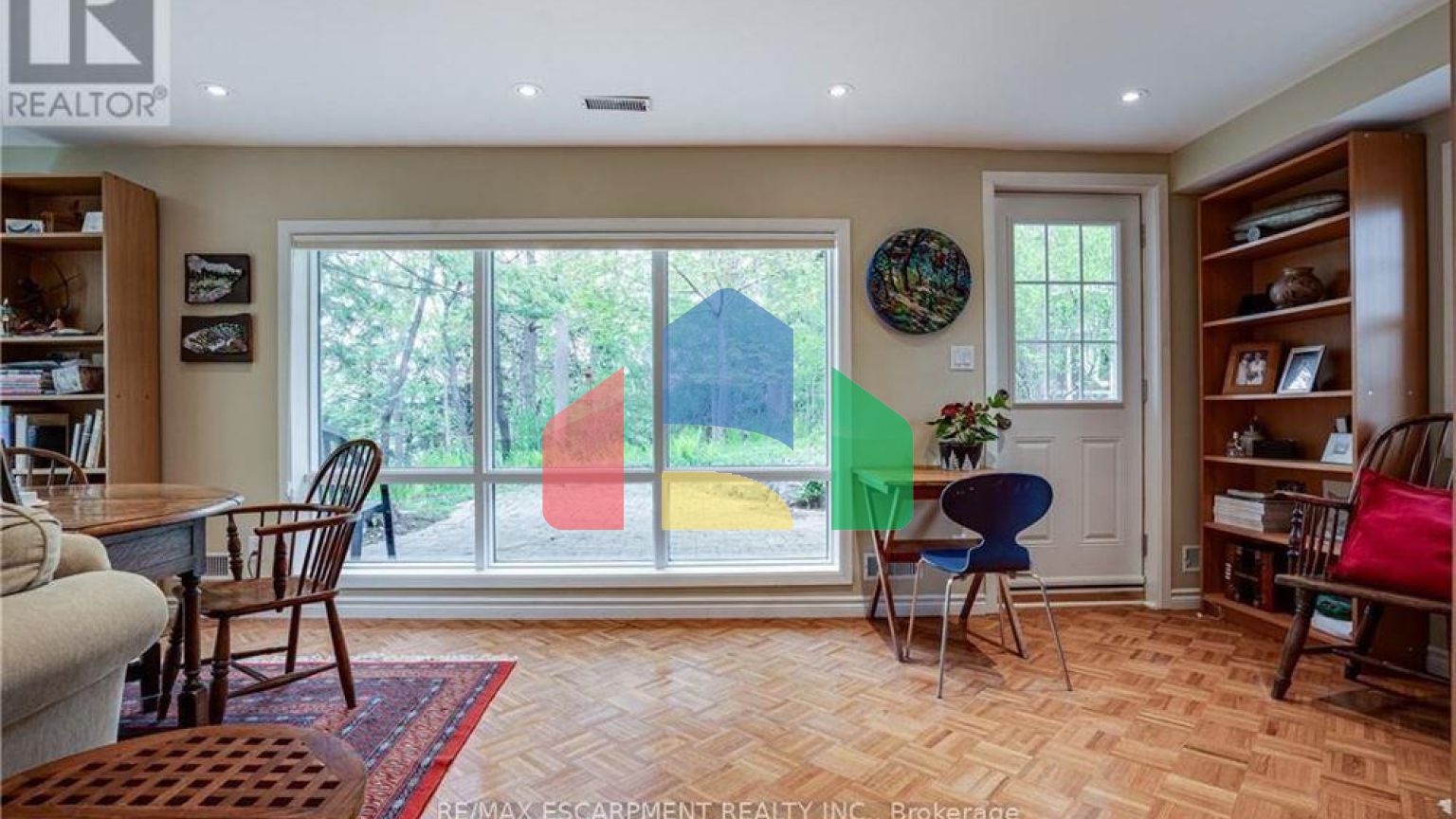 Residential - Single Family Home - Hamilton, Canada - Canada