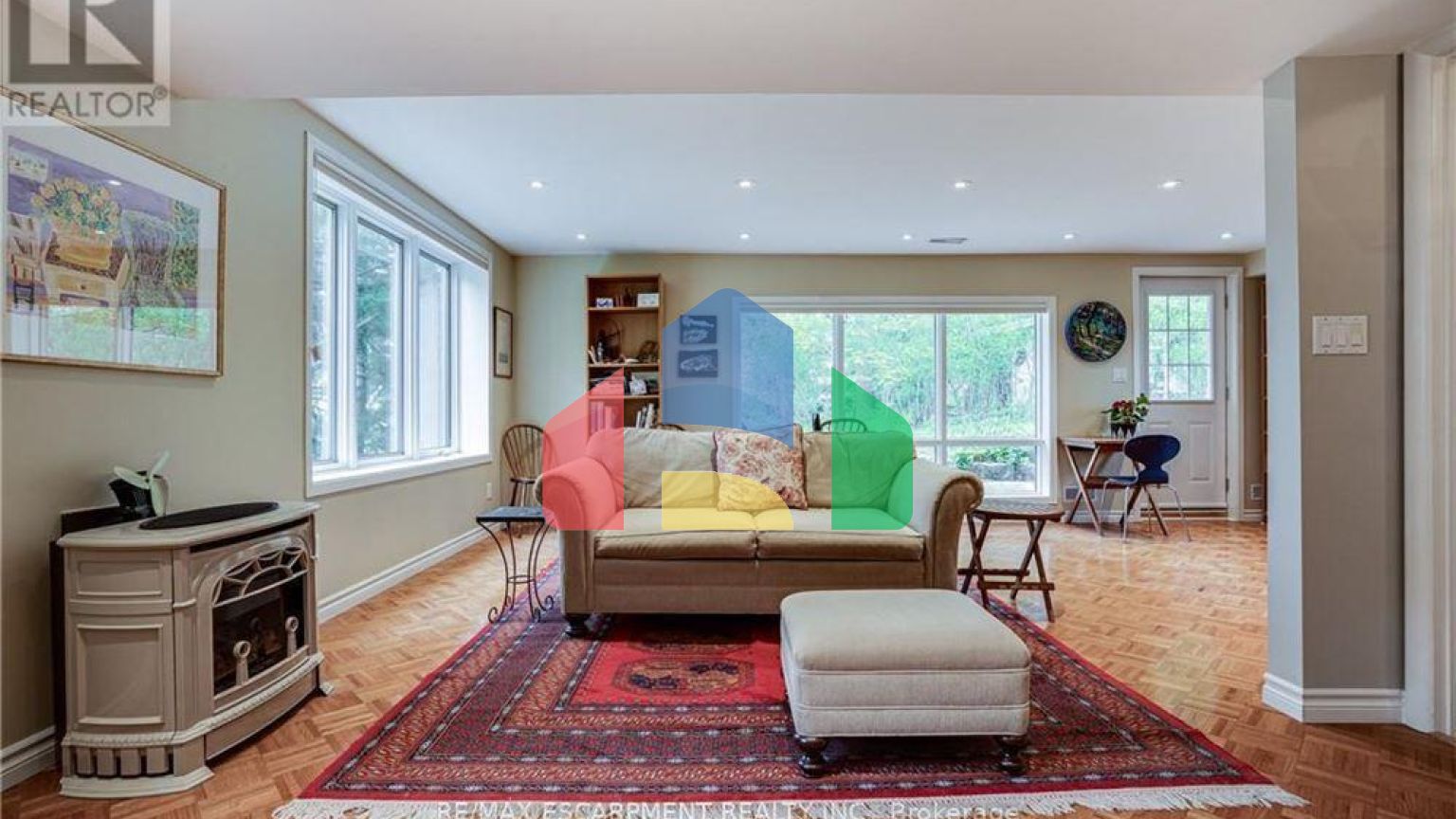 Residential - Single Family Home - Hamilton, Canada - Canada