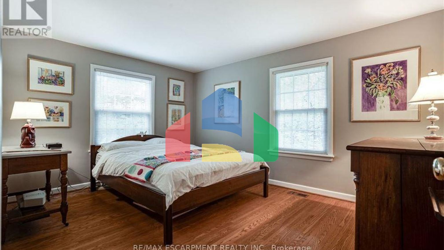 Residential - Single Family Home - Hamilton, Canada - Canada