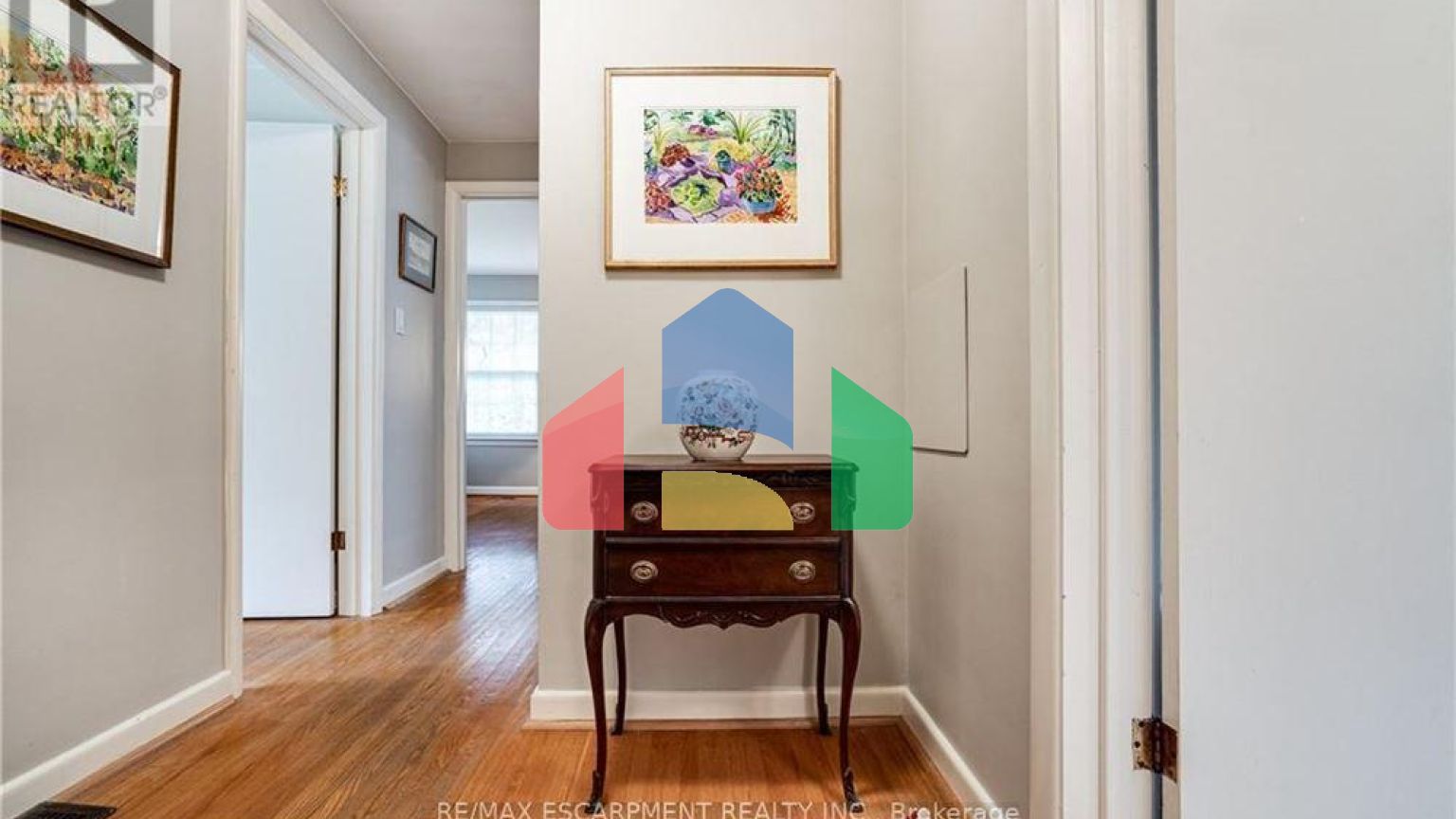 Residential - Single Family Home - Hamilton, Canada - Canada