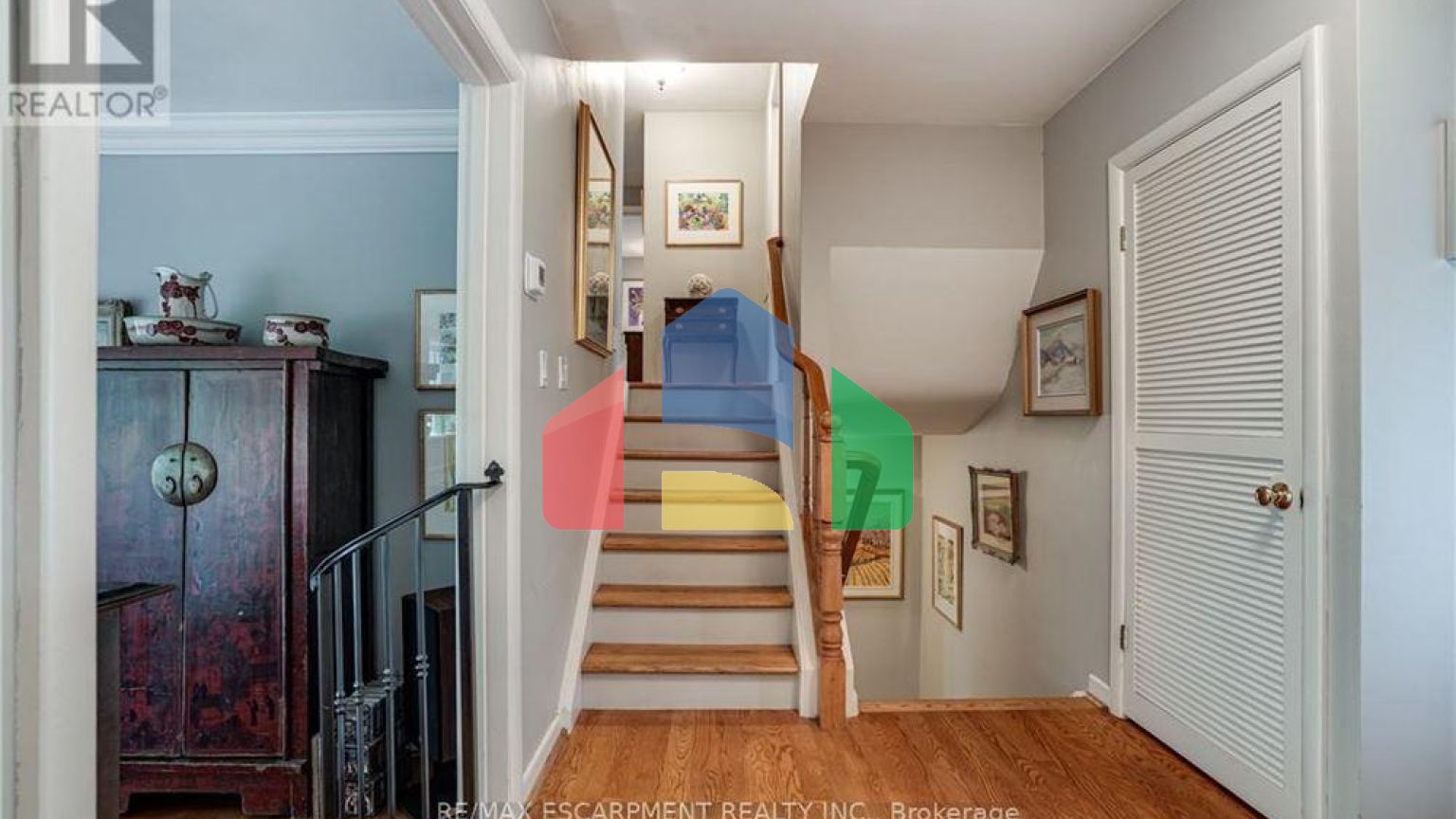 Residential - Single Family Home - Hamilton, Canada - Canada