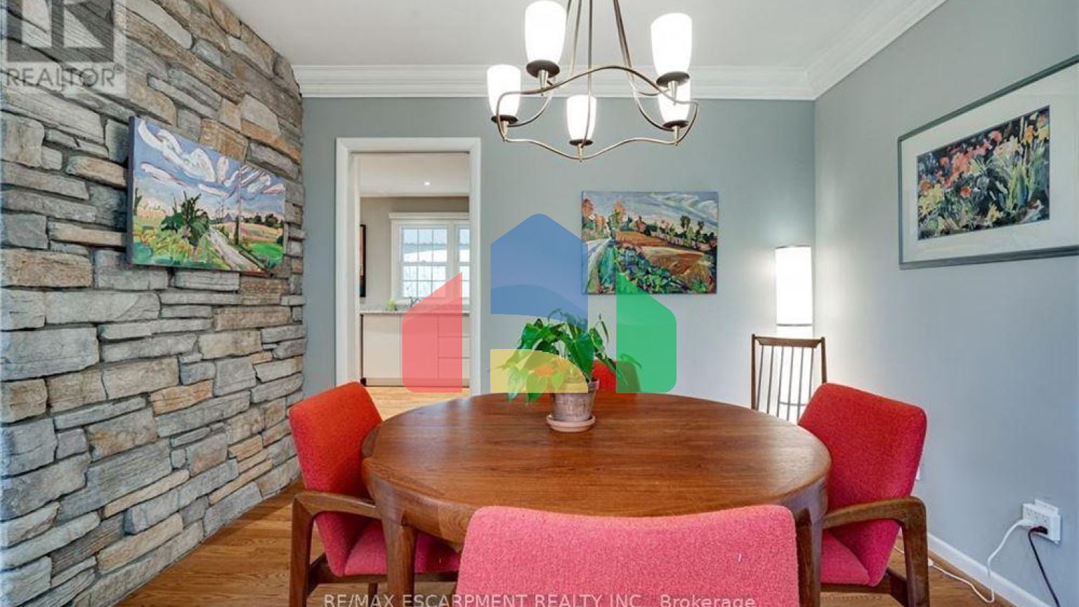 Residential - Single Family Home - Hamilton, Canada - Canada