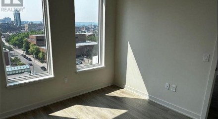 Residential - Condo/Apartment - Hamilton, Canada - Canada
