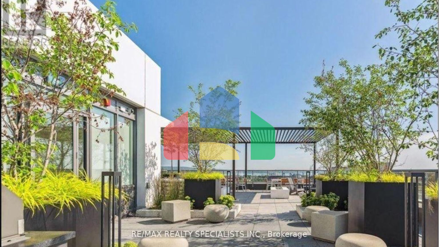 Residential - Condo/Apartment - Hamilton, Canada - Canada