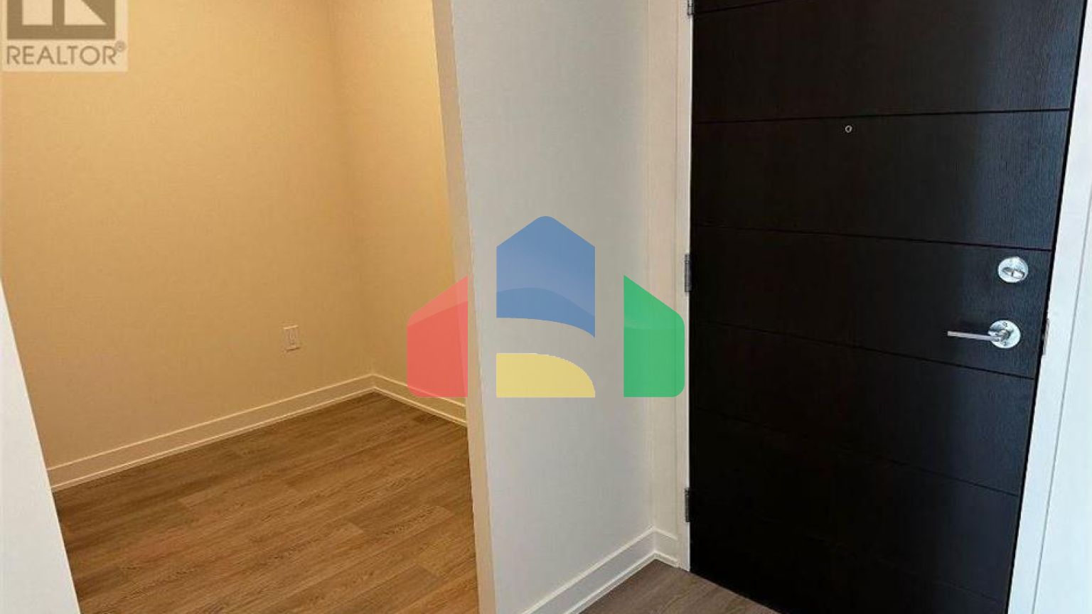 Residential - Condo/Apartment - Hamilton, Canada - Canada