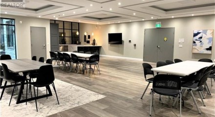 Residential - Condo/Apartment - Hamilton, Canada - Canada
