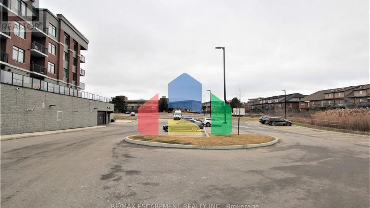 Residential - Condo/Apartment - Hamilton, Canada - Canada