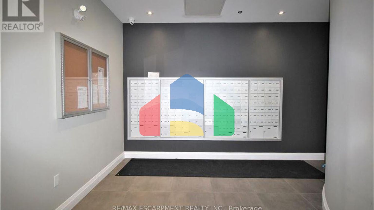 Residential - Condo/Apartment - Hamilton, Canada - Canada