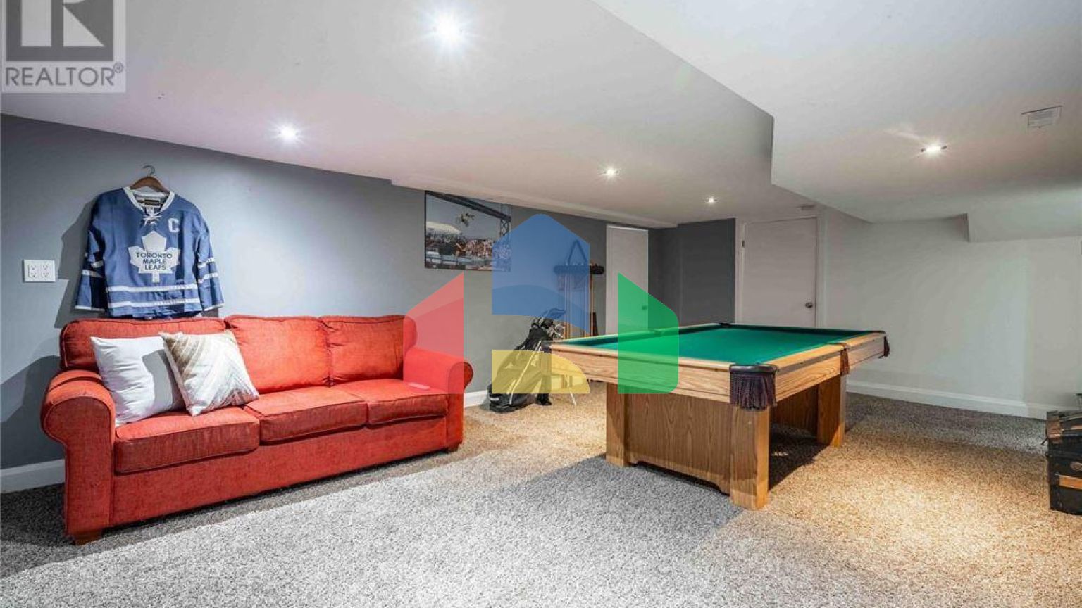 Residential - Single Family Home - Hamilton, Canada - Canada