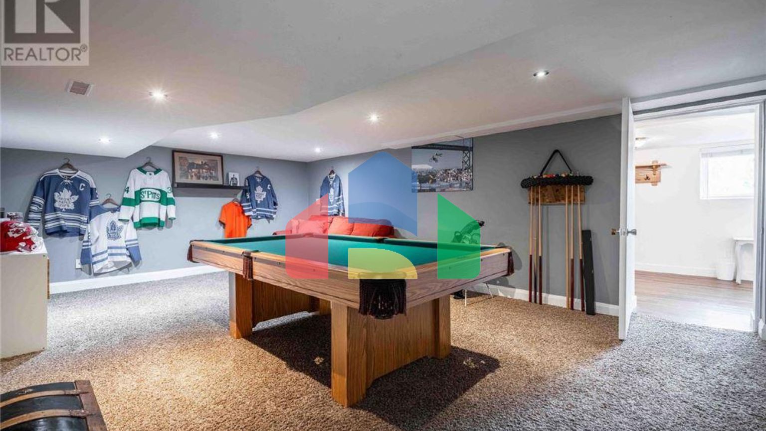 Residential - Single Family Home - Hamilton, Canada - Canada