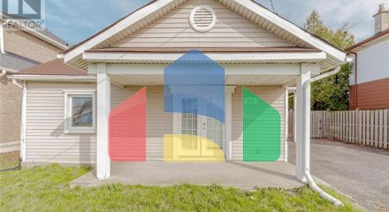 Residential - Single Family Home - Hamilton, Canada - Canada