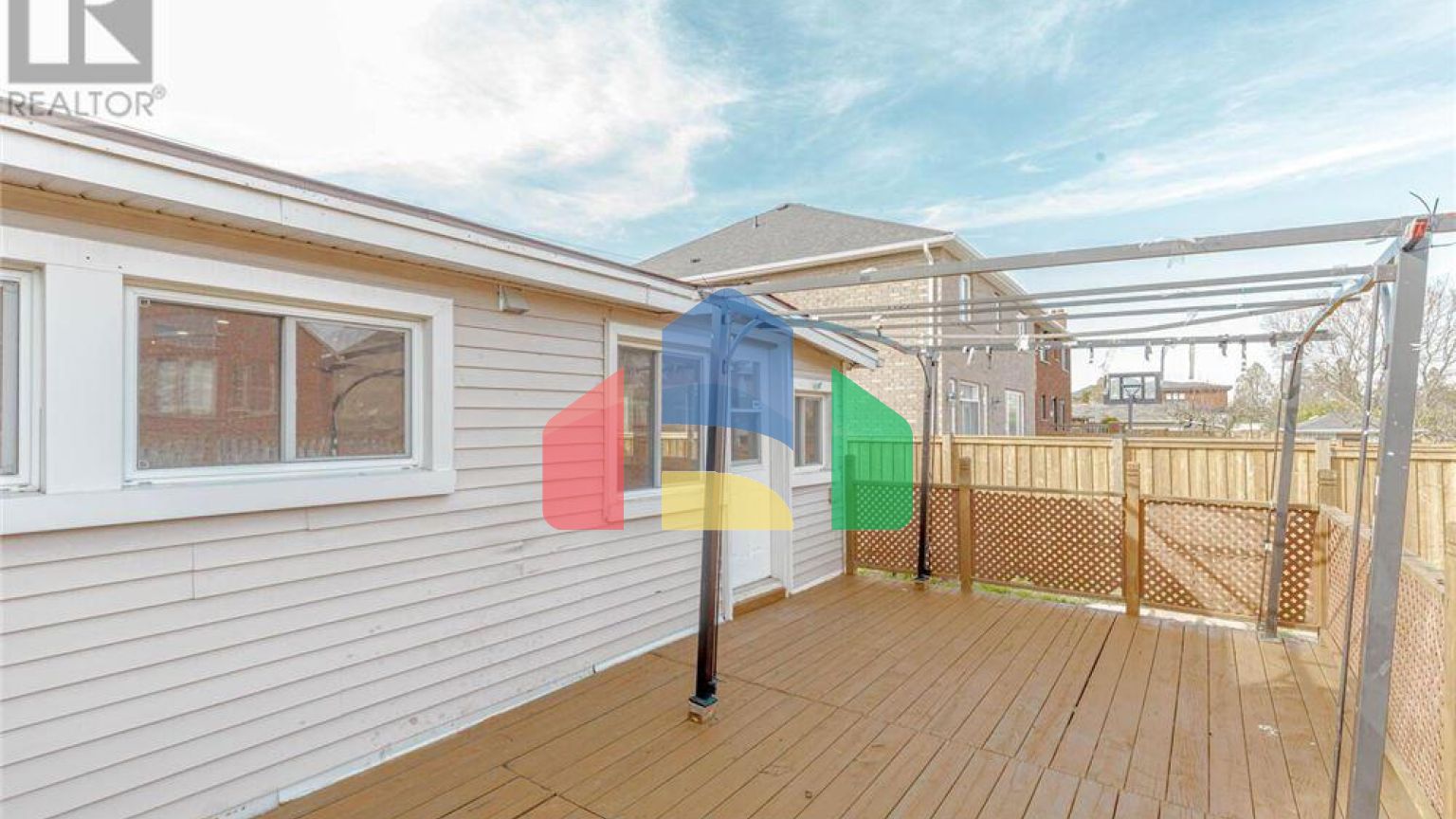 Residential - Single Family Home - Hamilton, Canada - Canada