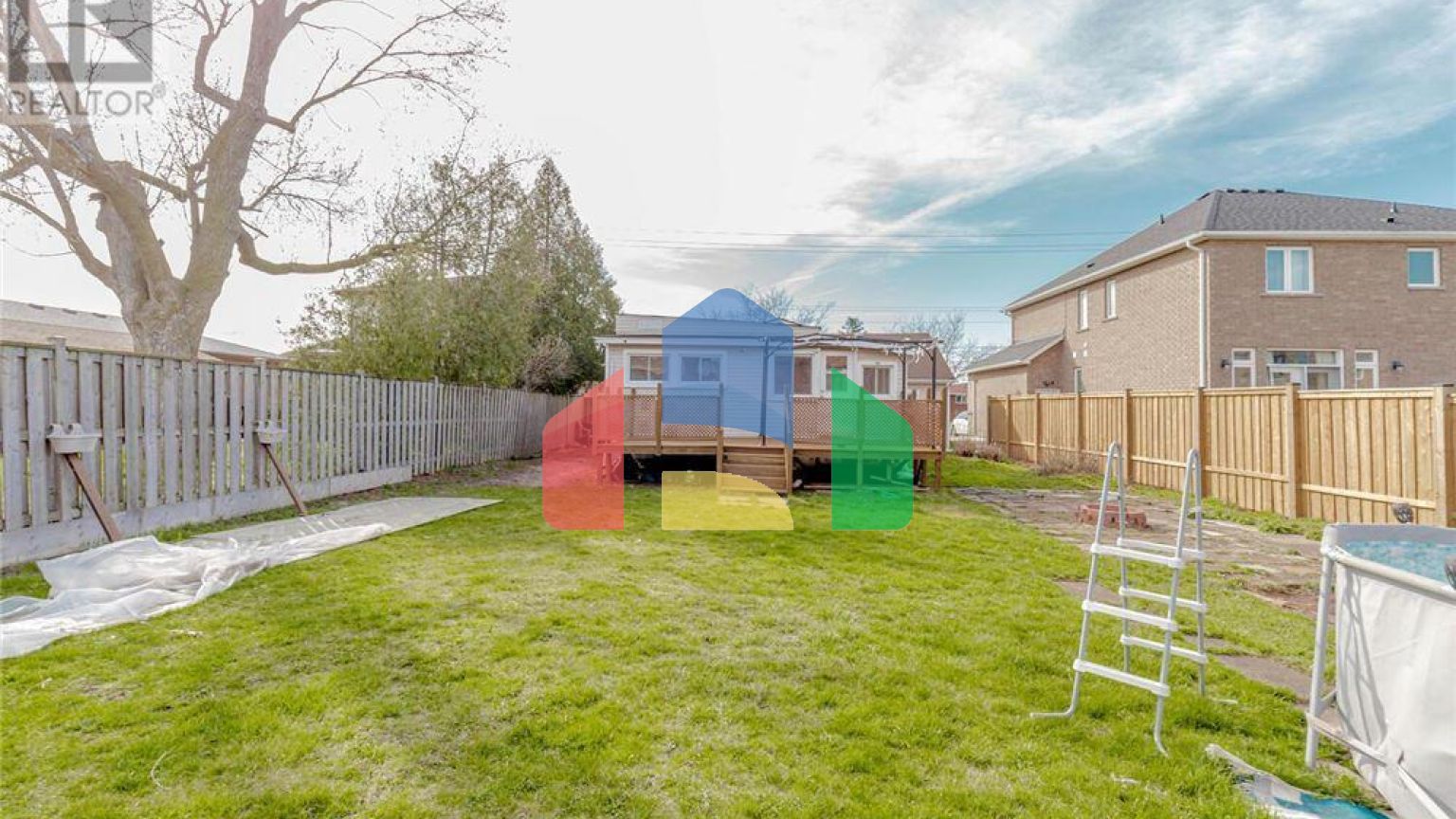 Residential - Single Family Home - Hamilton, Canada - Canada