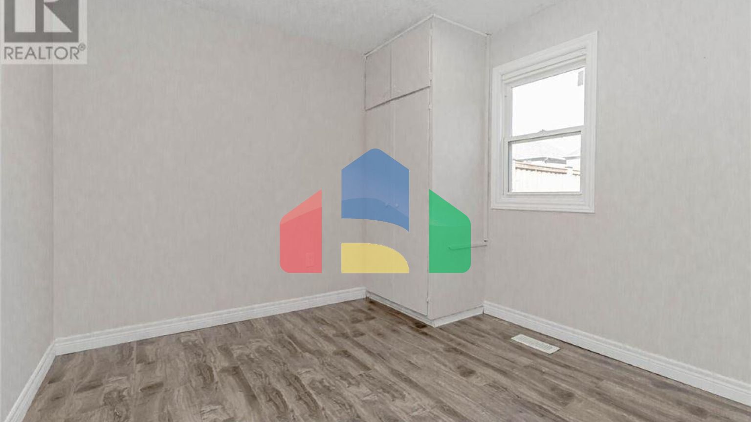 Residential - Single Family Home - Hamilton, Canada - Canada