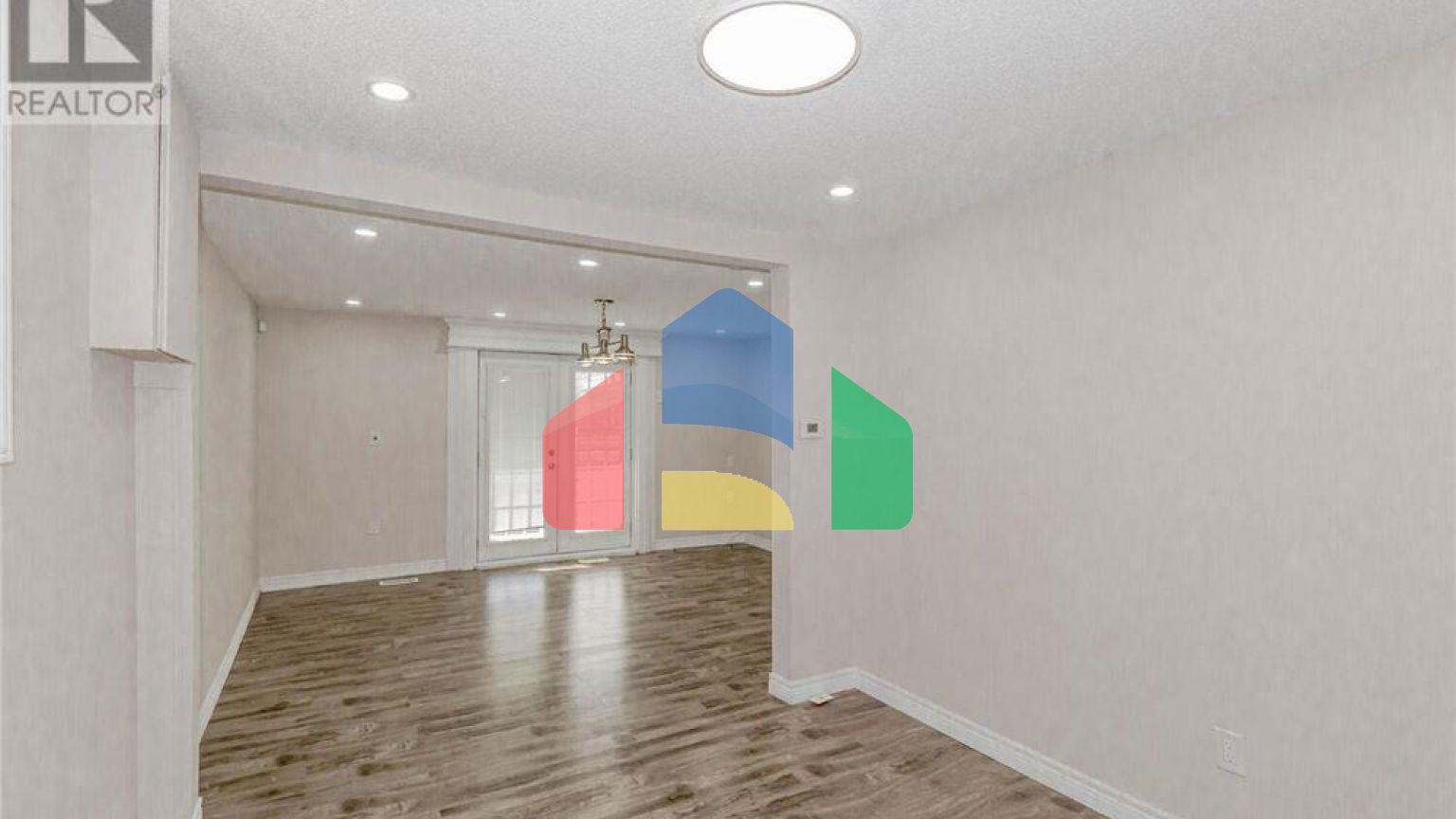 Residential - Single Family Home - Hamilton, Canada - Canada