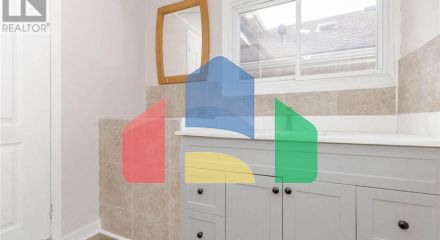 Residential - Single Family Home - Hamilton, Canada - Canada