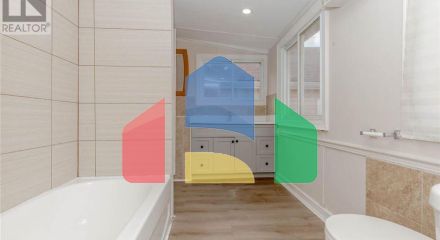 Residential - Single Family Home - Hamilton, Canada - Canada