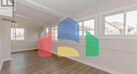 Residential - Single Family Home - Hamilton, Canada - Canada