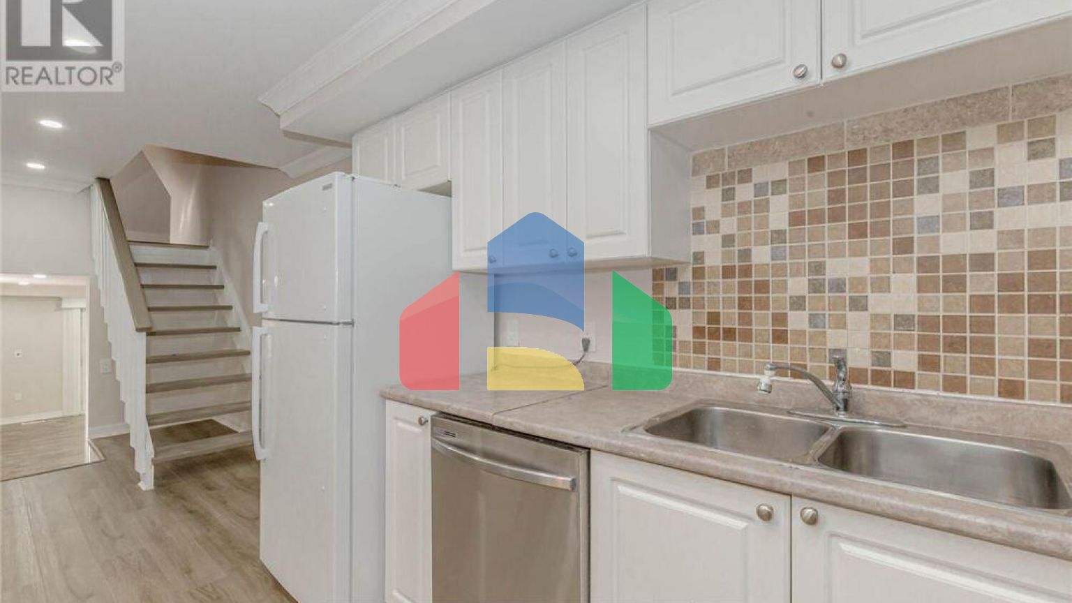 Residential - Single Family Home - Hamilton, Canada - Canada