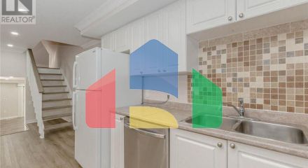 Residential - Single Family Home - Hamilton, Canada - Canada