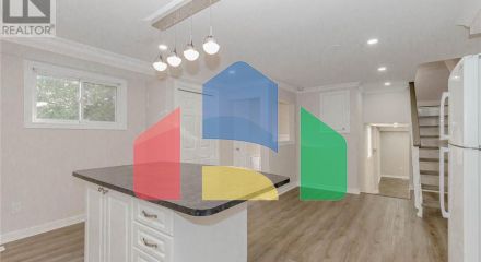 Residential - Single Family Home - Hamilton, Canada - Canada