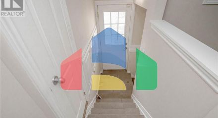 Residential - Single Family Home - Hamilton, Canada - Canada