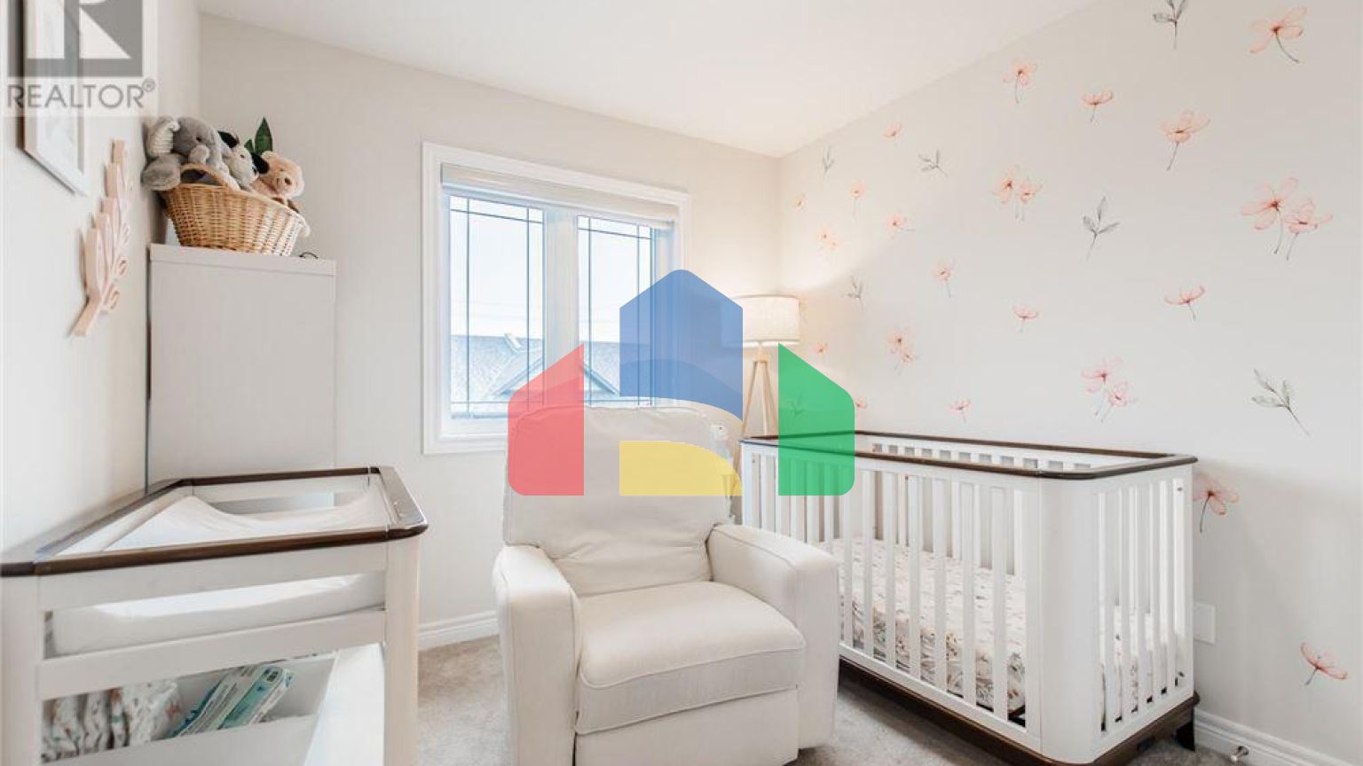 Residential - Single Family Home - Hamilton, Canada - Canada