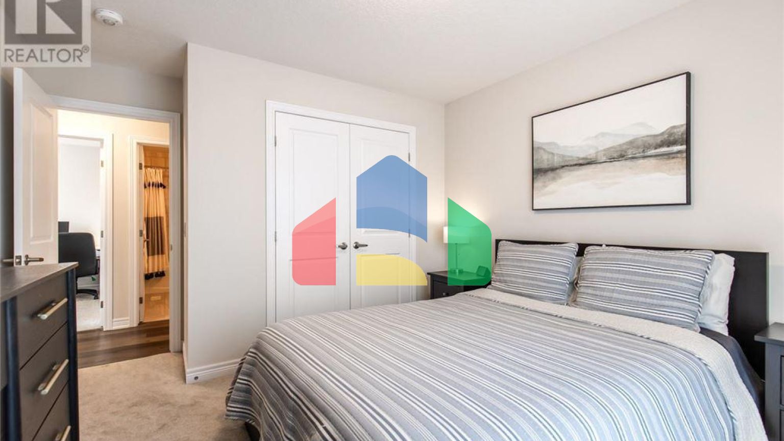 Residential - Single Family Home - Hamilton, Canada - Canada